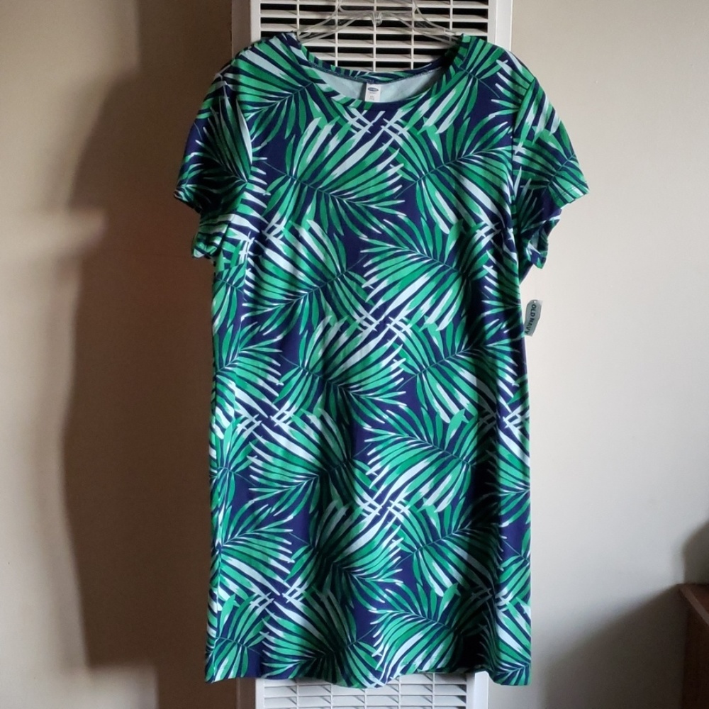 NWT Old Navy Palm Print Tshirt Dress